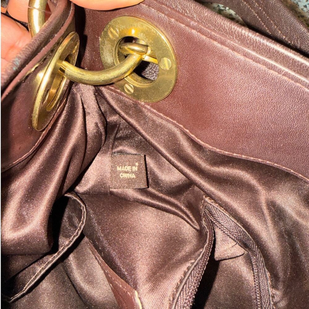 Chic Coach Dark Brown Leather Shoulder Bag - Picture 9 of 10